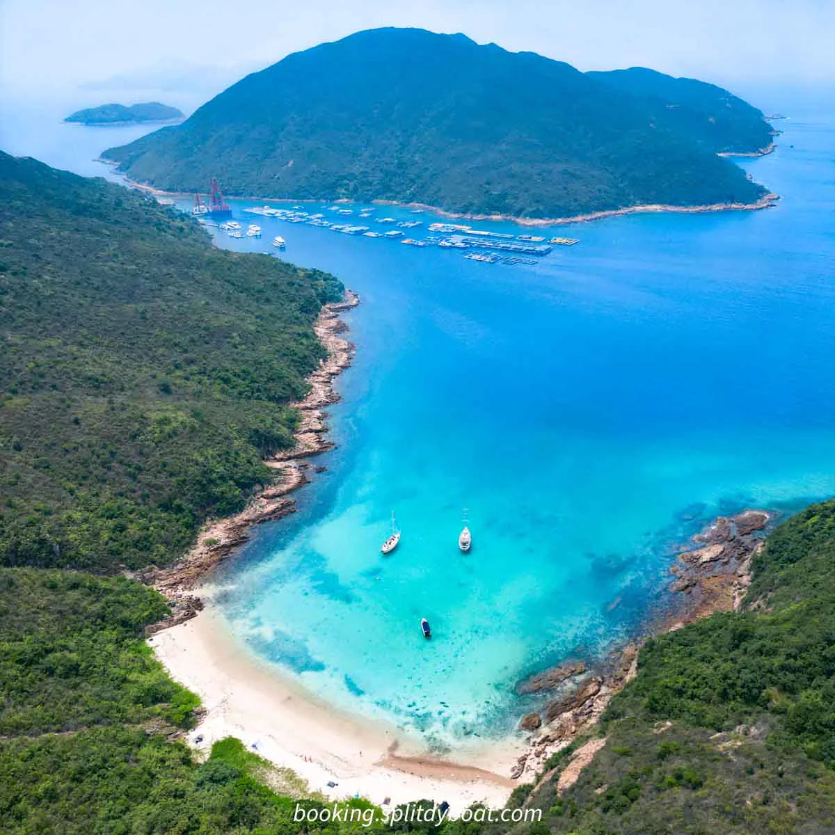 Hong Kong Hidden Beach Snorkelling and Island Hopping Yacht Tour (6hrs)