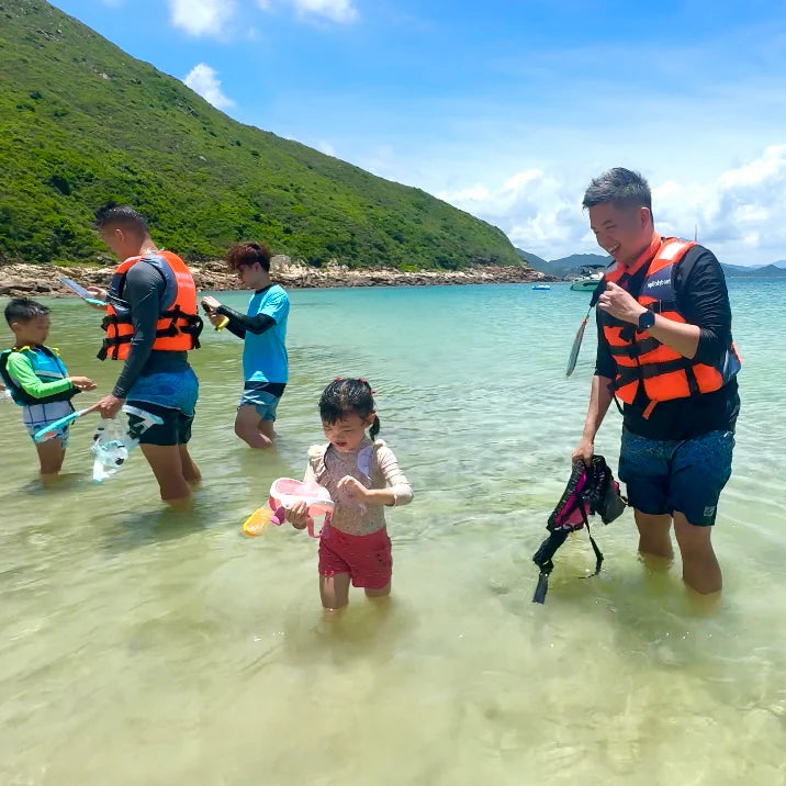 Hong Kong Hidden Beach Snorkelling and Island Hopping Yacht Tour (6hrs)
