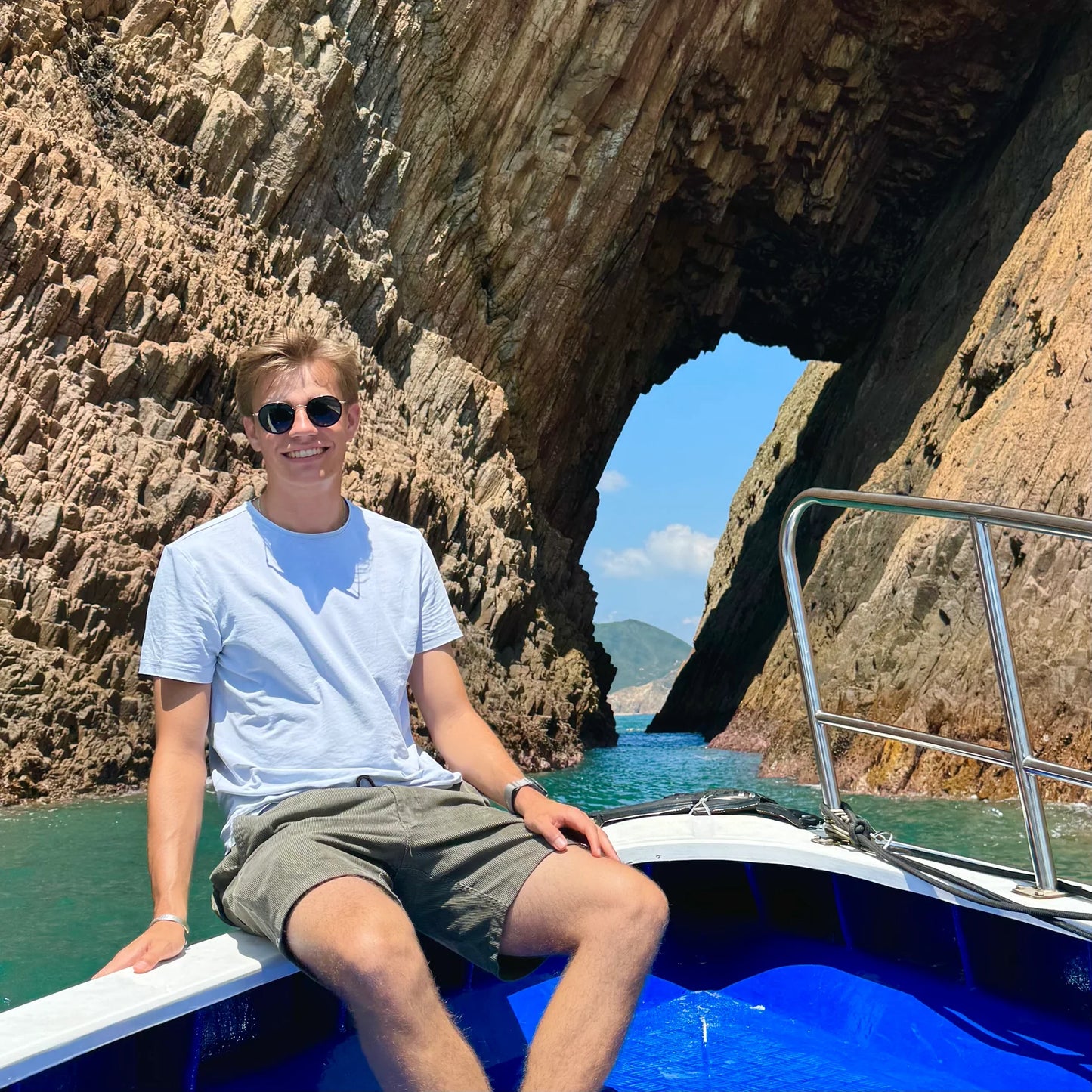 Hong Kong Geopark Four Sea Arches Volcano Sightseeing Speedboat Tour (2hrs)