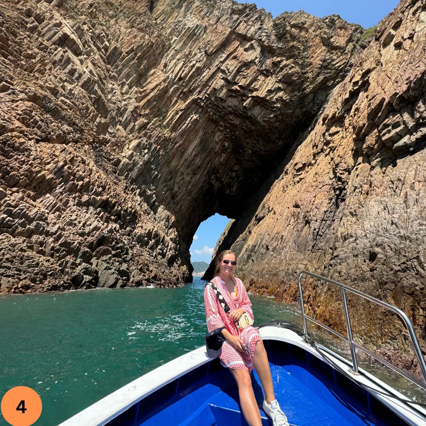Hong Kong Geopark Four Sea Arches Volcano Sightseeing Speedboat Tour (2hrs)