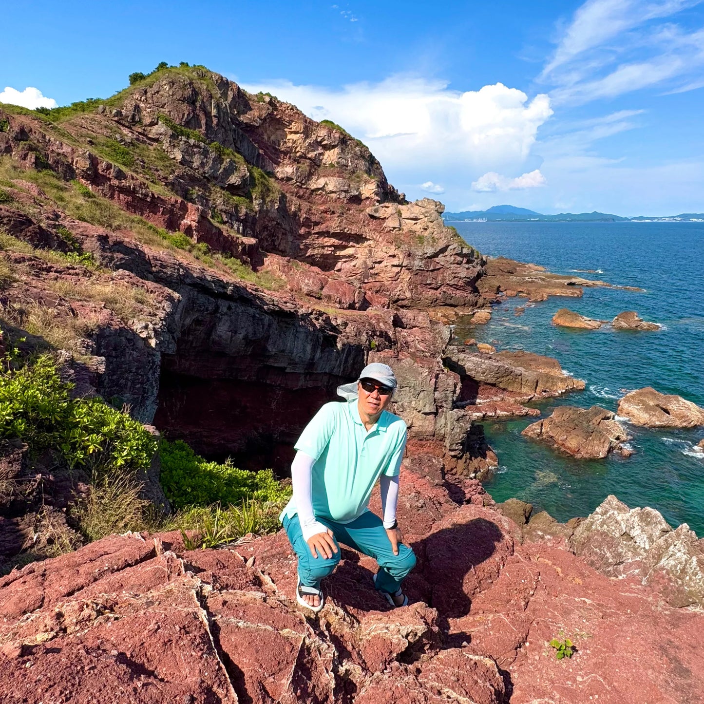 Hong Kong Geopark Red Coast Island Hopping Experience (2.5hrs)